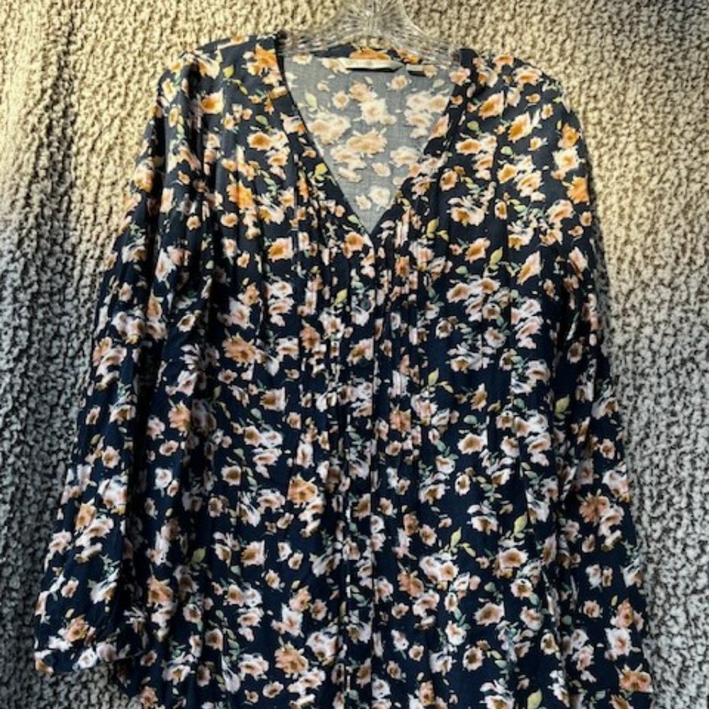 LAUREN CONRAD Dark Blue Flower-Patterned Pleated Blouse